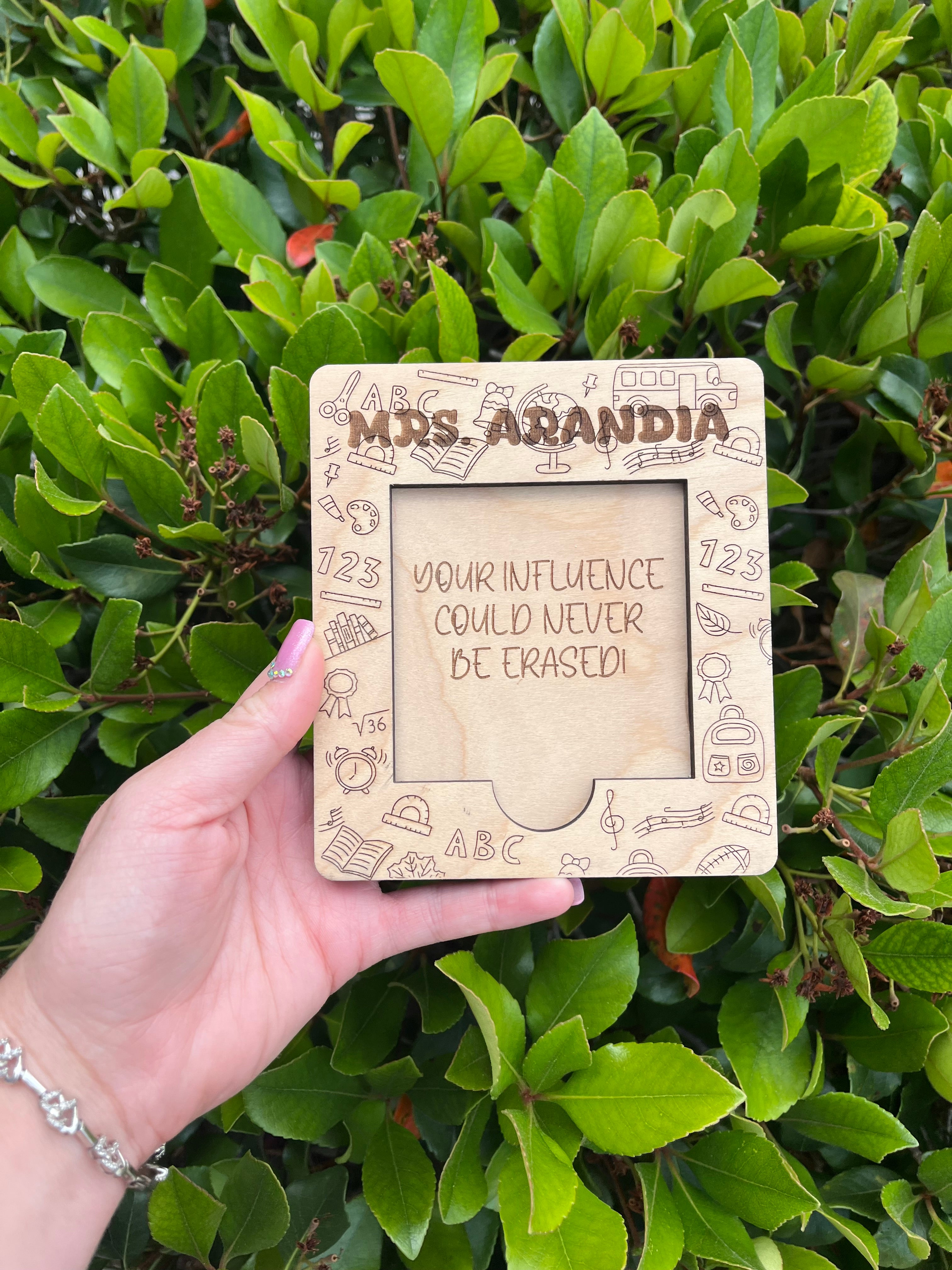 Small note pad holder